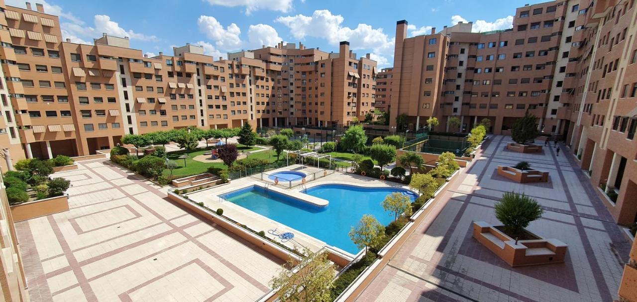 Residencial En Madrid Alquiler De Corta Estancia No Turistico Exteriér fotografie